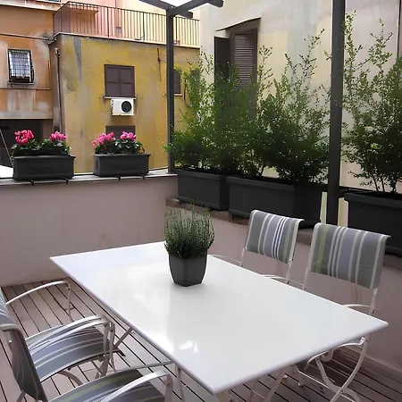 The Apartment At Spanish Steps-2